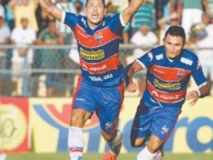 Fortaleza com a mão na vaga