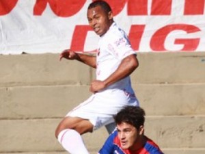 Fortaleza segura o Vila Nova no Serra Dourada e mantém folga na liderança