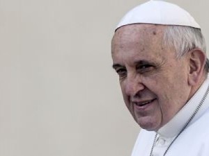 Francisco preside a Via Sacra que evoca mártires cristãos da actualidade