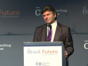 Fux diz que Justiça vai remover imediatamente 'fake news'