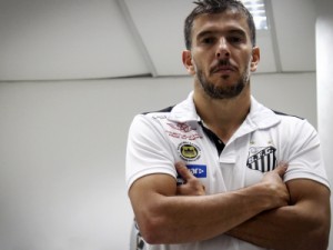 Galo e Peixe em jogo de reencontros no Independência