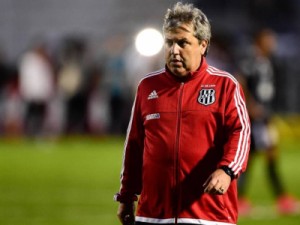 Gilson Kleina tem dor de cabeça para escalar Ponte Preta contra o Galo