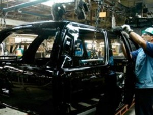 GM suspende contratos e reduz ritmo de produção na planta de São José
