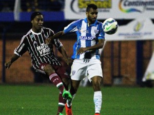 Gol no início dá vitória ao Avaí sobre o Fluminense na Ressacada