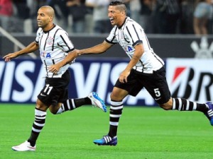 Golaço, experiência e catimba: como Sheik virou terror do Once Caldas