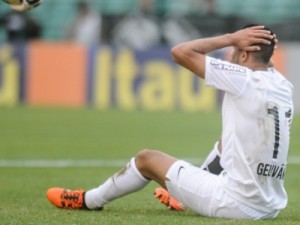 Goleiros seguram empate ruim para Figueirense e Santos em Florianópolis