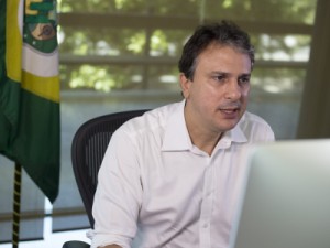 Governador anuncia retomada do pagamento do Cartão Mais Infância