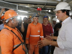 Governador fiscaliza obra do Hospital Regional do Vale do Jaguaribe