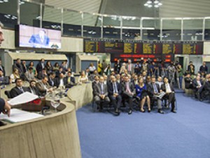 Governador reafirma educação e redução da violência como prioridades para 2016