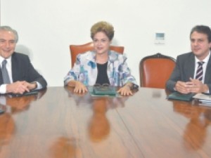 Governadores dão apoio e fazem reivindicações