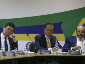 Governadores pedem que presos de facções sejam transferidos a presídios federais