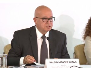 Governo bloqueia R$ 23,4 bilhões do Orçamento e vê queda de 2,9% no PIB