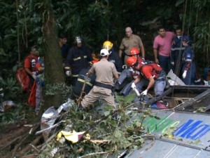 Governo confirma 49 mortos em acidente com ônibus em SC