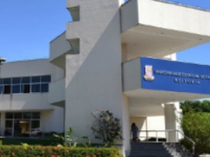 Governo do Ceará propõe concurso com 135 vagas na UECE