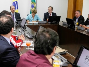 Governo lança Programa de Proteção ao Emprego e vai garantir parte dos salários dos trabalhadores