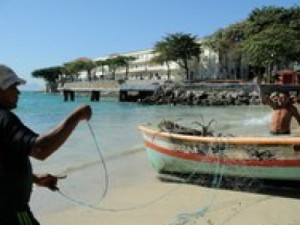 Governo suspende registro de 186 mil pescadores