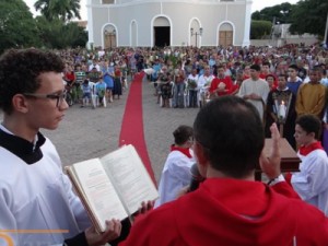 Grande Procissão de Ramos abre Semana Santa