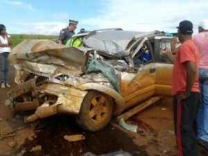 Grave acidente deixa 02 homens mortos e outros 02 feridos na SP-328