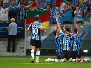 Grêmio festeja, mas admite surpresa com massacre no clássico
