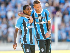 Grêmio vence e fica perto da semifinal do Campeonato Gaúcho