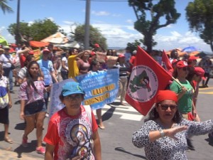 'Grito dos excluídos' reúne cerca de duas mil pessoas em Fortaleza