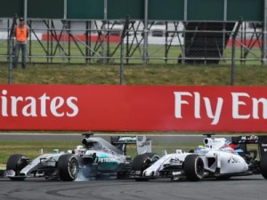 Hamilton vence em casa com Massa em quarto após liderar