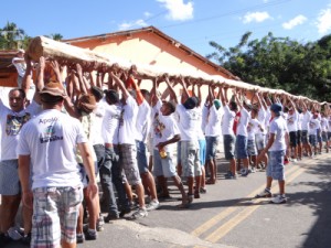 Hasteamento de Pau de Bandeira no Bairro Vermelho e Caldas