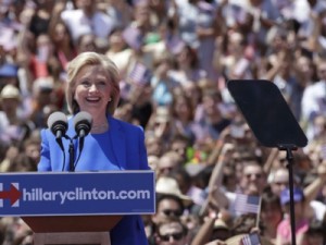 Hillary Clinton defende a classe média em discurso de campanha nos EUA