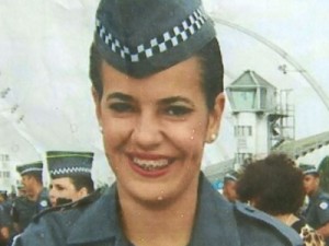 Homem diz que matou a esposa PM após ver fotos de traição em celular