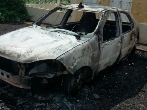 Homem incendeia viatura da Polícia Militar em Dom Expedito Lopes / PI