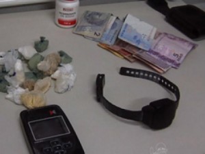 Homem monitorado por tornozeleira eletrônica é flagrado assaltando no CE