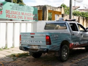 Homem saca dinheiro na Caixa e é assaltado na rua