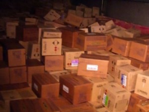 Homens roubam carga e fazem reféns por oito horas no interior do CE