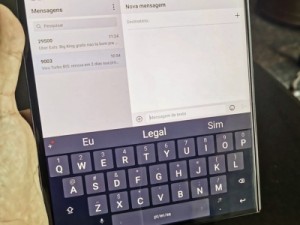 Huawei Mate X chega às lojas com tela flexível e 5G