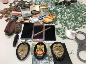 Idosa e filha são presas por vender drogas em lanchonete de Fortaleza