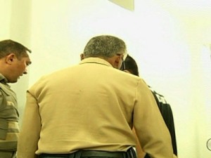 Idoso é preso ao tentar empréstimo de R$ 27 mil em banco com CNH falsa