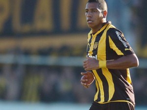 Inter confirma contratação do volante uruguaio Freitas