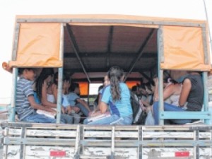 Irregularidades no transporte escolar persistem no Ceará