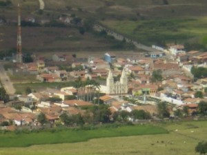 Jardim-CE Moradores protestam por conclusão de rodovia