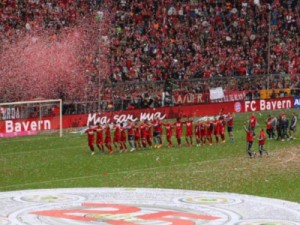 “Jogo da festa” do Bayern termina em vitória por 2 a 0 sobre Mainz