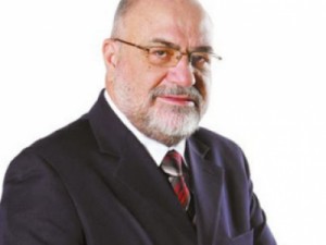 Jornalista Valdemar Menezes é baleado, estado de saúde grave