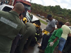 Juatuba-MG Acidente na MG-050 fecha pista no sentido Mateus Leme