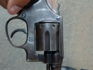 Juazeiro do Norte-CE Irmãos são presos por porte ilegal de arma pelo Ronda do Quarteirão -