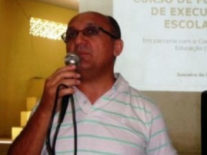Juazeiro do Norte-CE Secretário de Educação exonerado por Raimundão