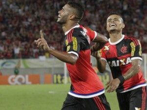 Kayke faz dois, Flamengo bate Avaí e continua ‘escalada’ rumo ao G4