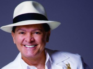 Ladrões roubam carro do cantor Alcimar Monteiro, na Paraíba