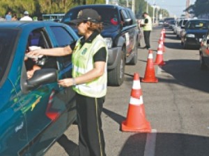 LEI SECA 15 mil pessoas perdem o direito de dirigir no CE