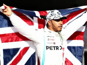 Lewis Hamilton é hexacampeão da Fórmula 1 com segundo lugar