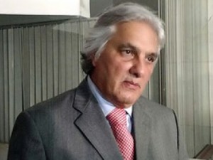 Líder do governo no Senado diz que PMDB vai sair fortalecido com reforma