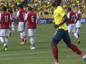 Líder Equador faz no final, empata com Paraguai e mantém invencibilidade